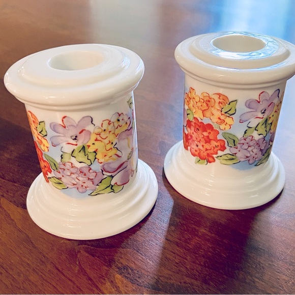 Set of 2 Vintage Floral Candle Holders from 1987 Avon Spring Hostess Collection - Picture 2 of 7